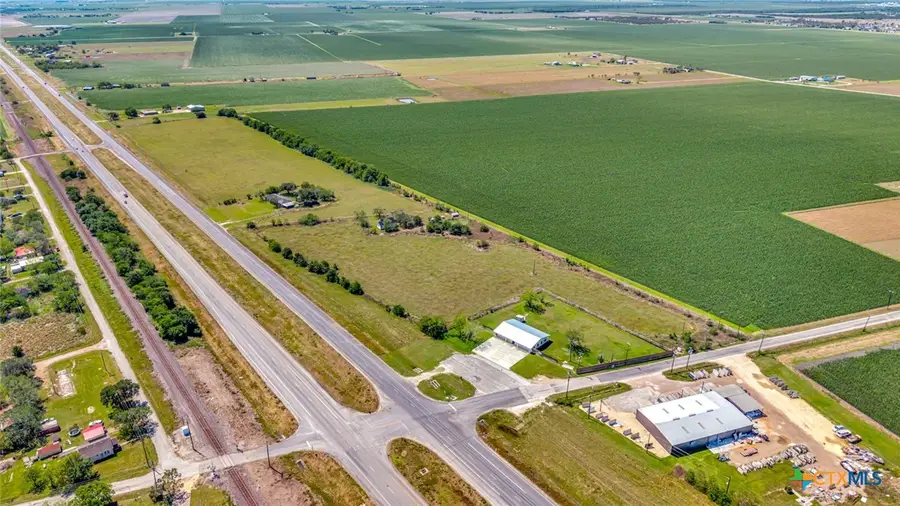 7794 Us Highway 87, Victoria, TX 77905 - #2