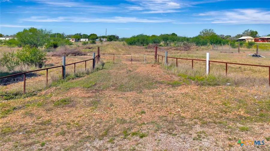 7946 Lower Mission Valley Road, Victoria, TX 77905 - #2