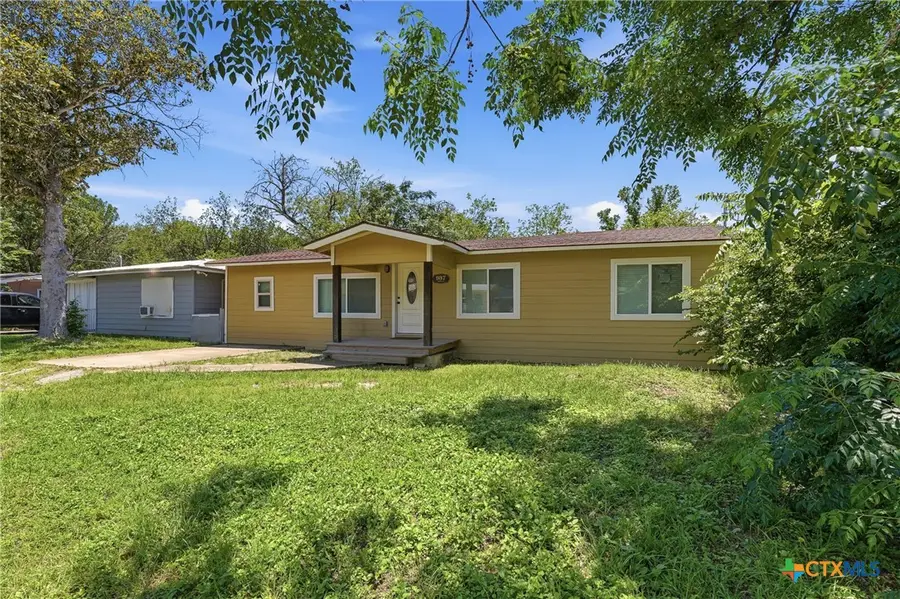937 Anderson Street, Seguin, TX 78155 - #2