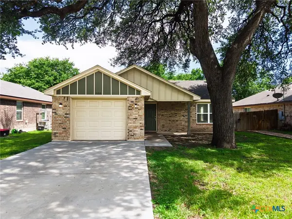 908 E Avenue B, Lampasas, TX 76550