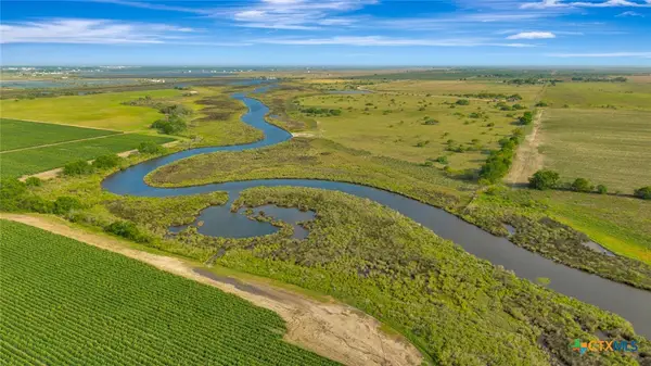 8078 State Highway 35, Palacios, TX 77465