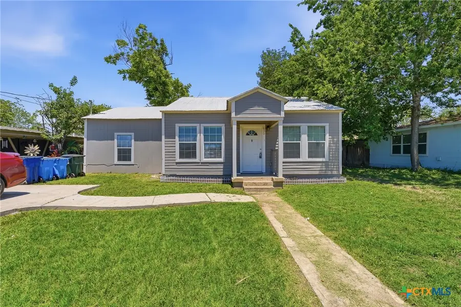 630 E Pine Street, Seguin, TX 78155 - #3