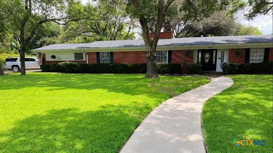 1601 N 15th Street, Temple, TX 76501 - #2
