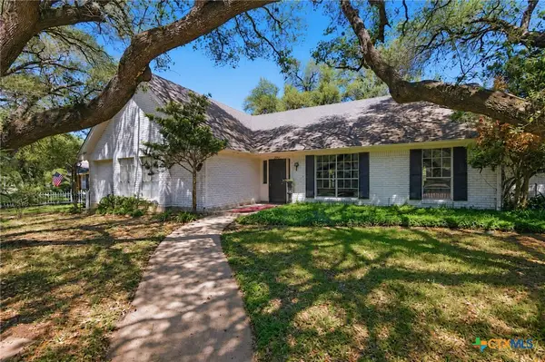 2804 E Loma Vista Avenue, Victoria, TX 77901
