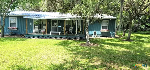 324 Wooldridge Road, Seadrift, TX 77983
