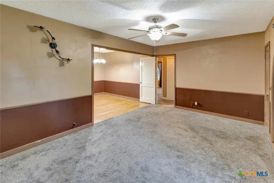 2402 E Brazos Street, Victoria, TX 77901 - #3