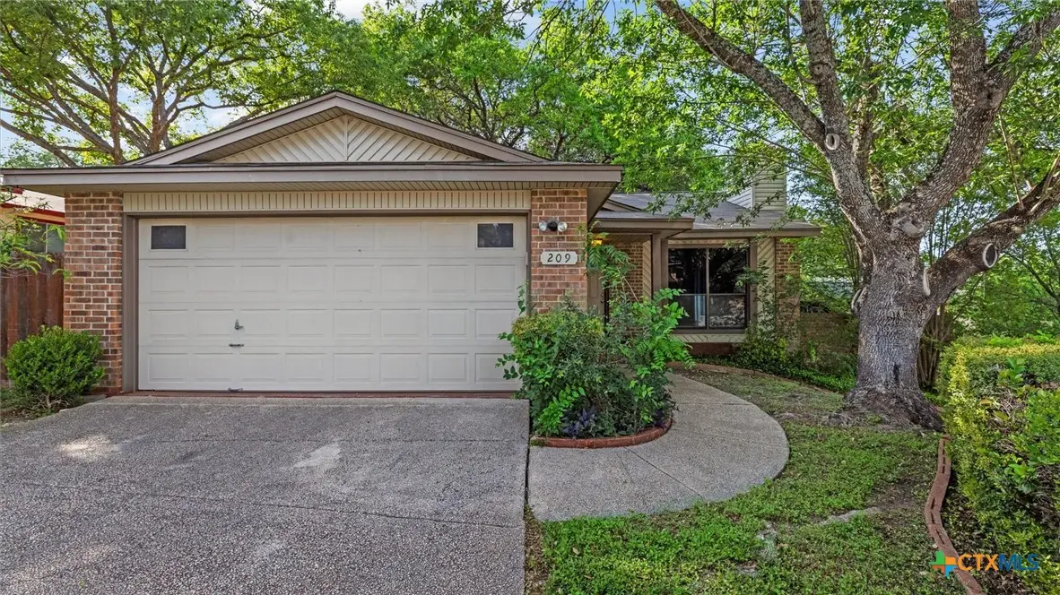 209 Crystal Canyon, Universal City, TX 78148 - #1