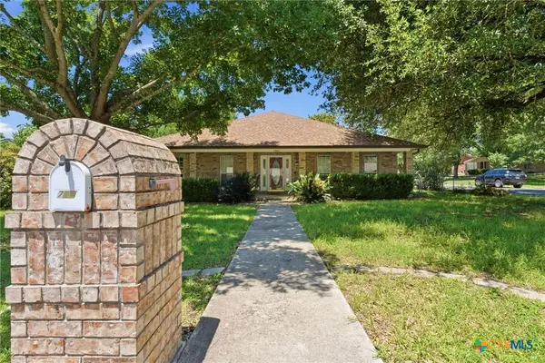 780 Burges Street, Seguin, TX 78155