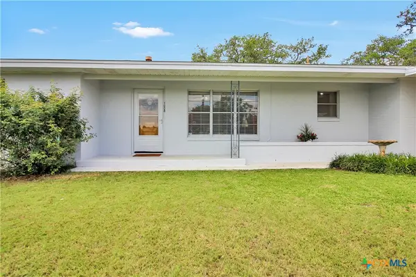 1008 W Avenue D, Belton, TX 76513