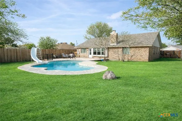 1609 Woodhill Drive, Round Rock, TX 78681