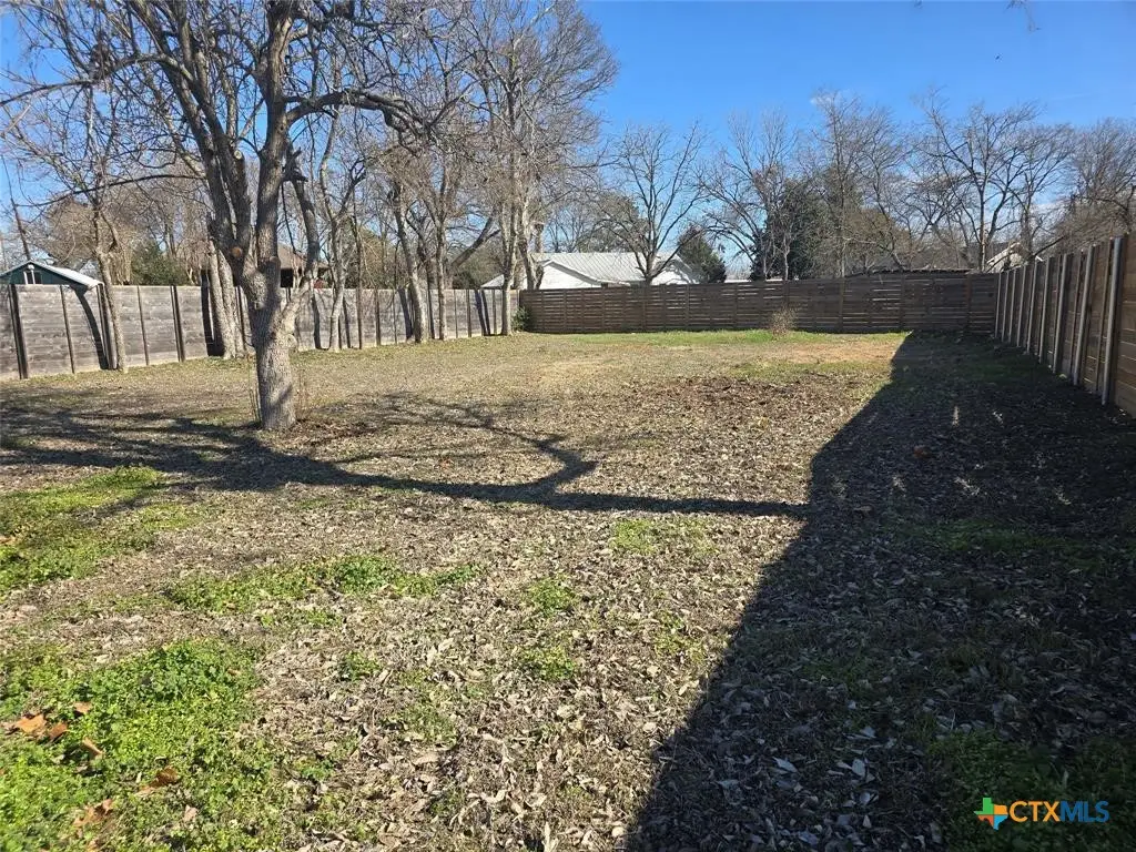 305-B Lexington Road, Elgin, TX 78621 - #1