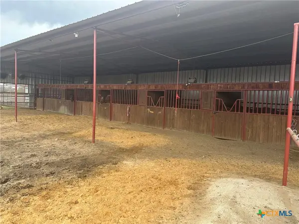 4610 Pfeil Road, Converse, TX 78109