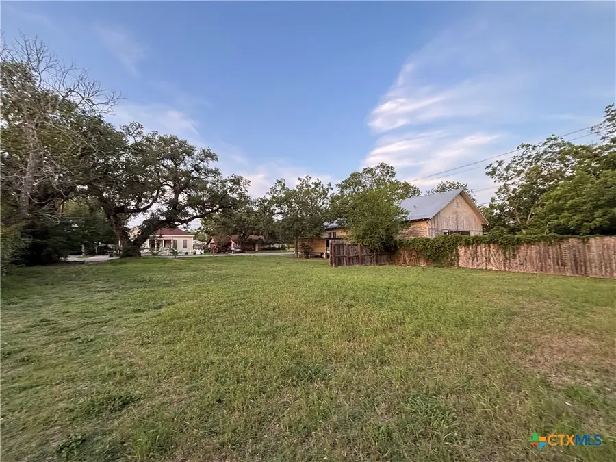 609 E Main Street, Cuero, TX 77954 - #3
