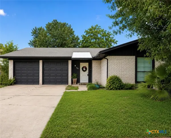 204 Timberlane Drive, Victoria, TX 77901