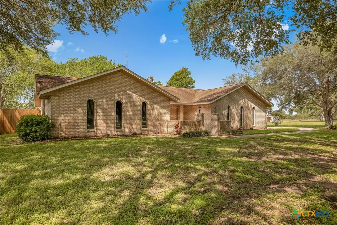 201 Sandra Street, Inez, TX 77968 - #1