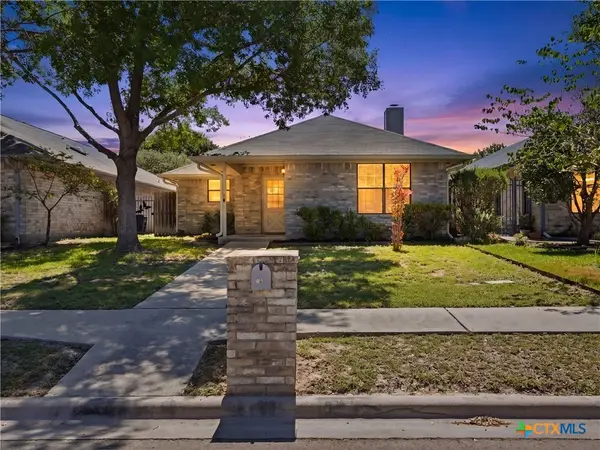 526 Riverside Drive, New Braunfels, TX 78130