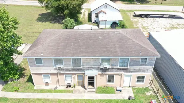 305 E River Street, Victoria, TX 77901