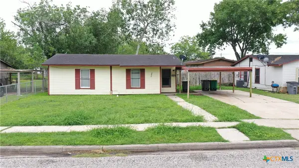 2903 Wildwood Street, Victoria, TX 77901