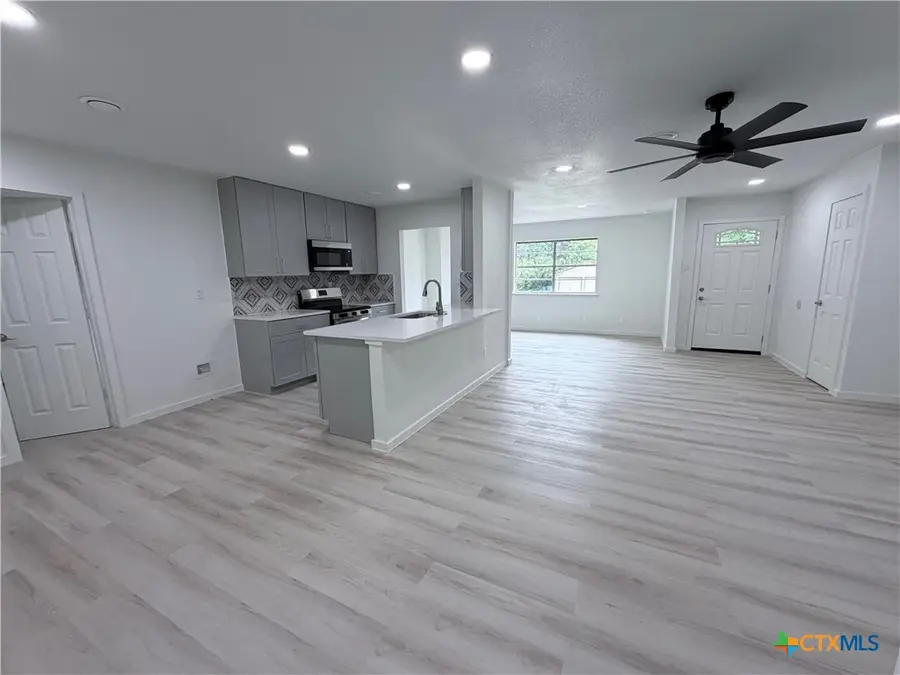 106 E Mark Road, Harker Heights, TX 76548 - #3