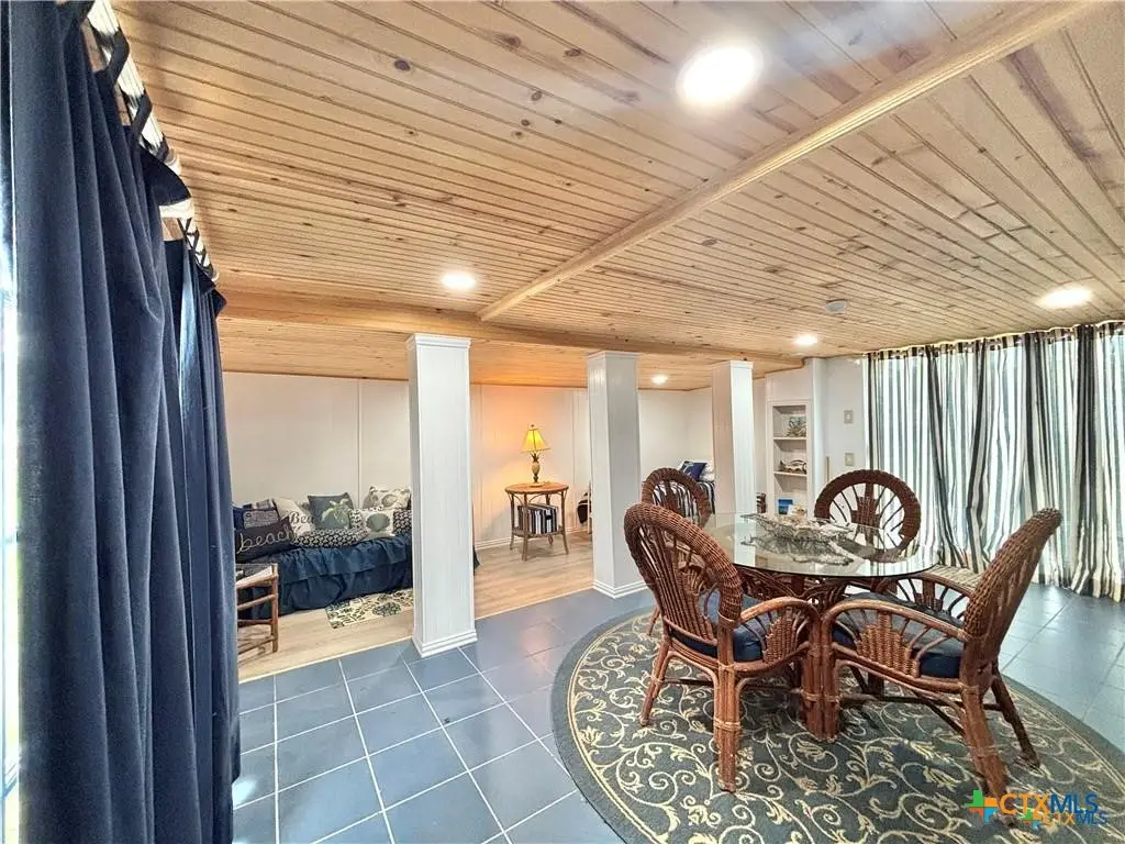 707 W Monroe Avenue, Port Oconnor, TX 77982 - #1