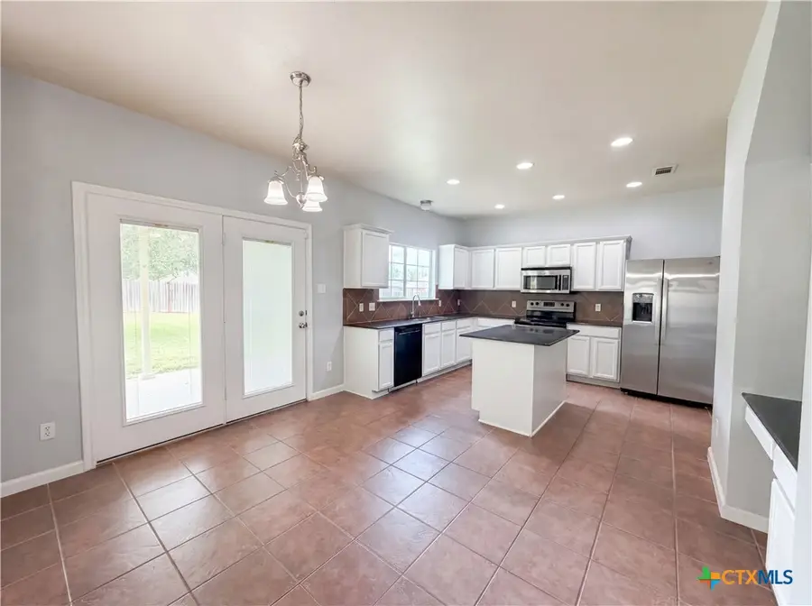 313 Crowfoot Drive, Harker Heights, TX 76548 - #2