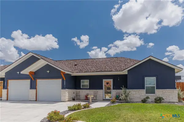 123 Navarro Crossing #12A, Seguin, TX 78155