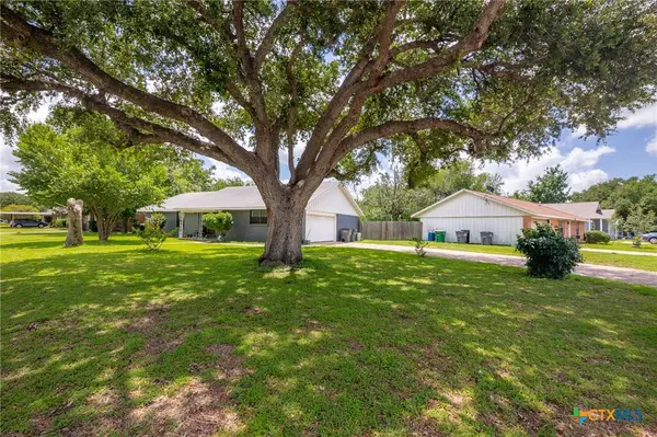 701 Morning Glory Lane, Victoria, TX 77904