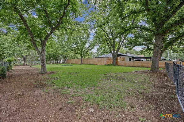 943 Field Street, San Marcos, TX 78666