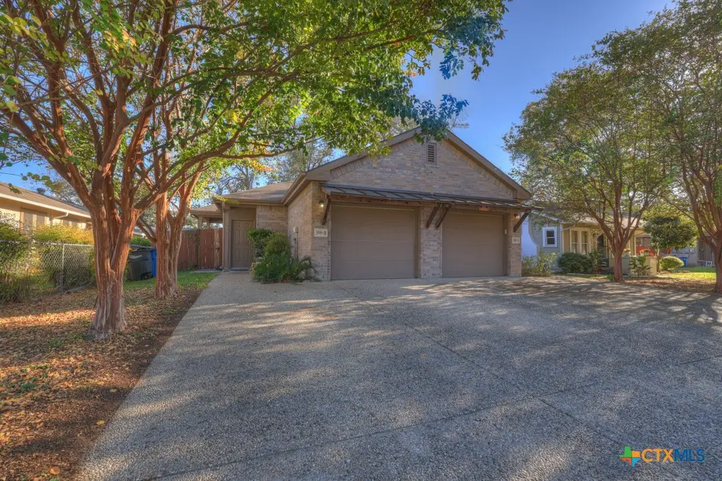 388 E Faust Street, New Braunfels, TX 78130 - #1