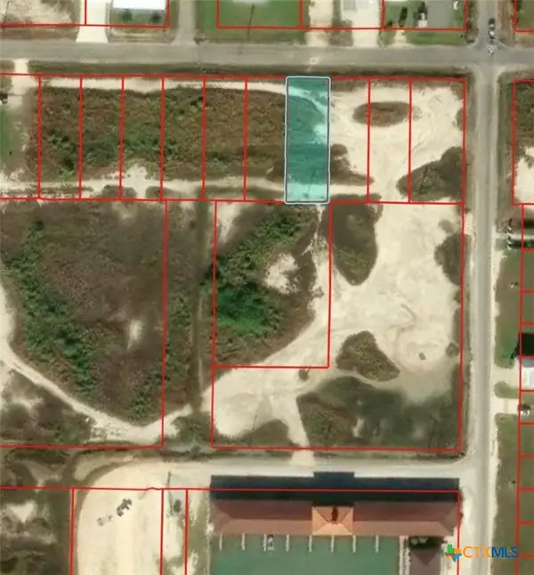 4 W Maple Street, Port O'Connor, TX 77982