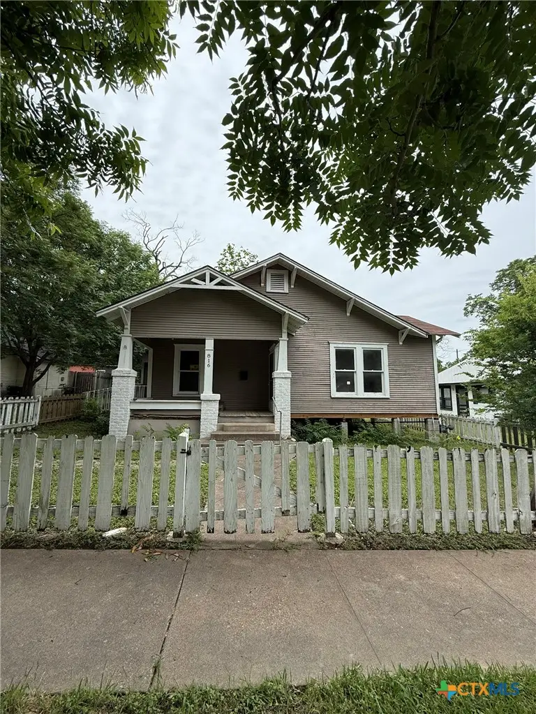 816 N 2nd Street, Temple, TX 76501 - #1