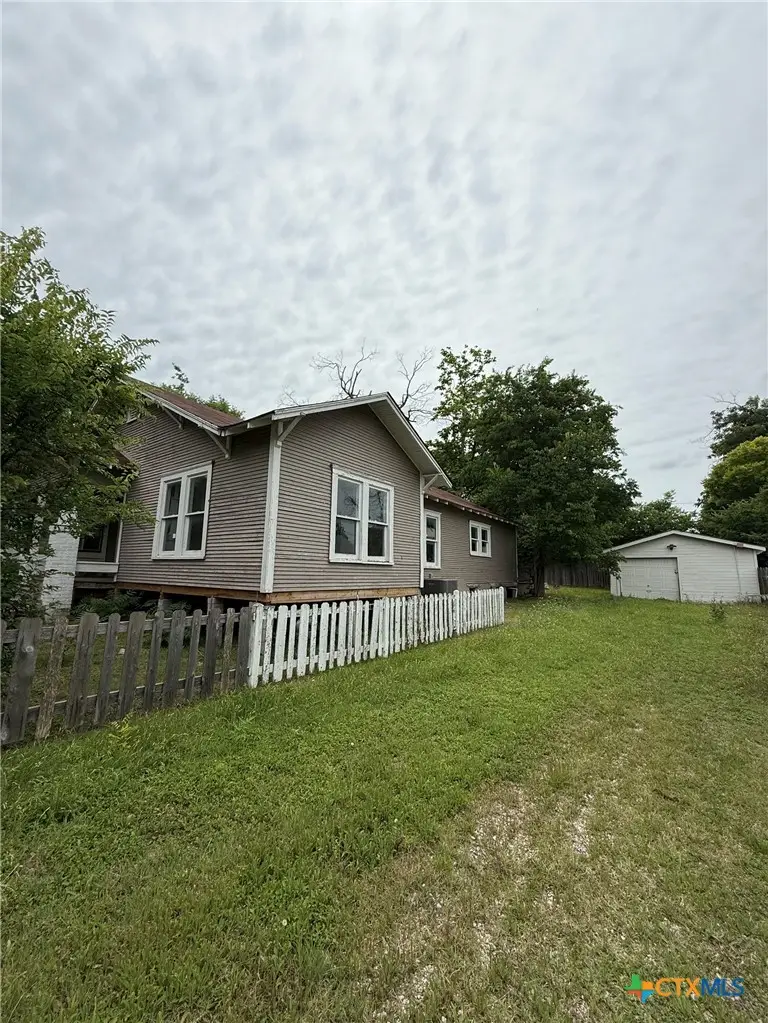816 N 2nd Street, Temple, TX 76501 - #3