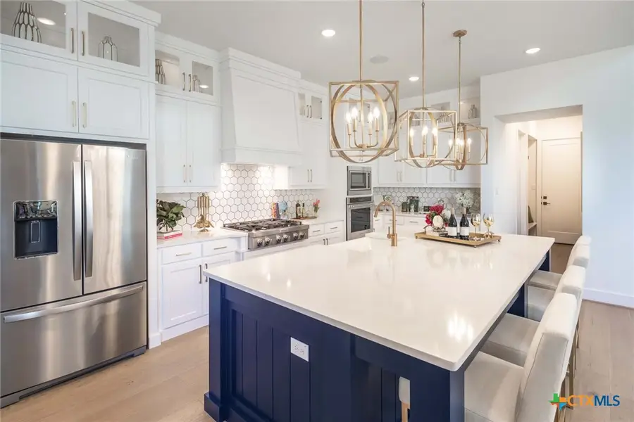 210 Navarro, Boerne, TX 78006 - #3