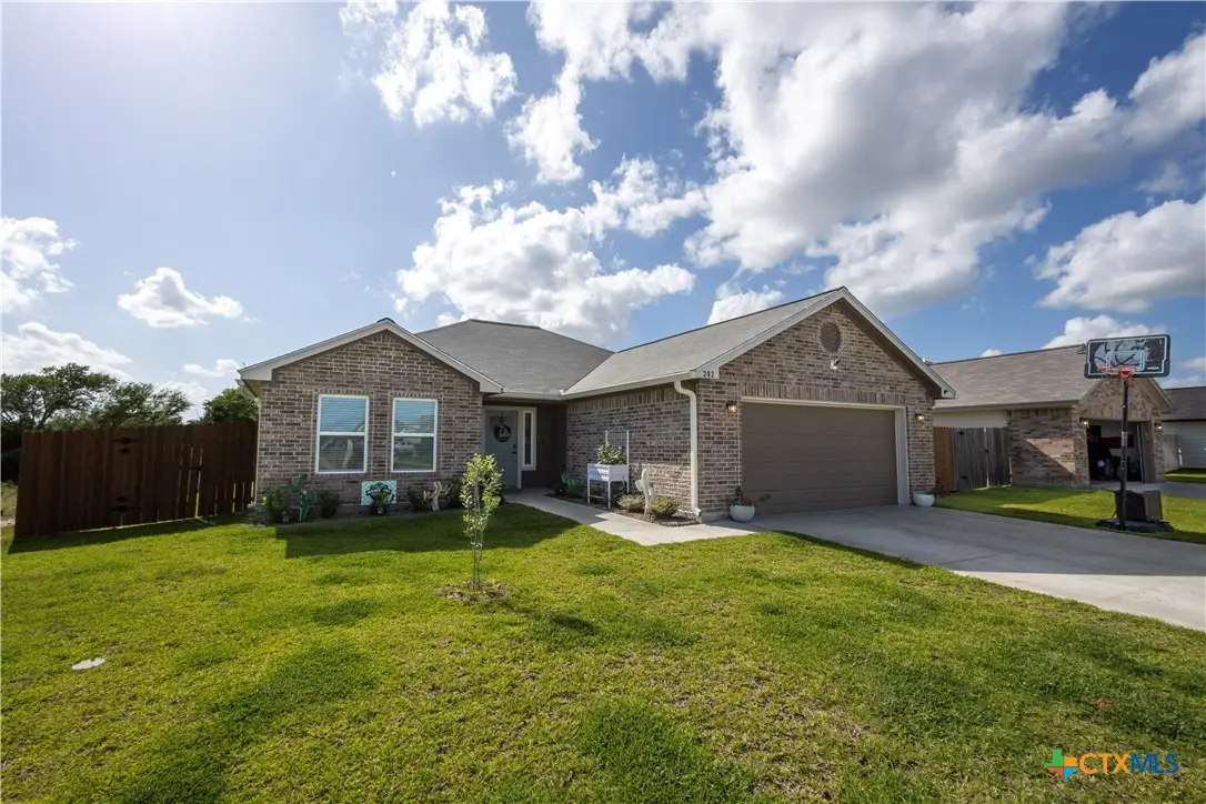 202 Quarry Lane, Cuero, TX 77954 - #1