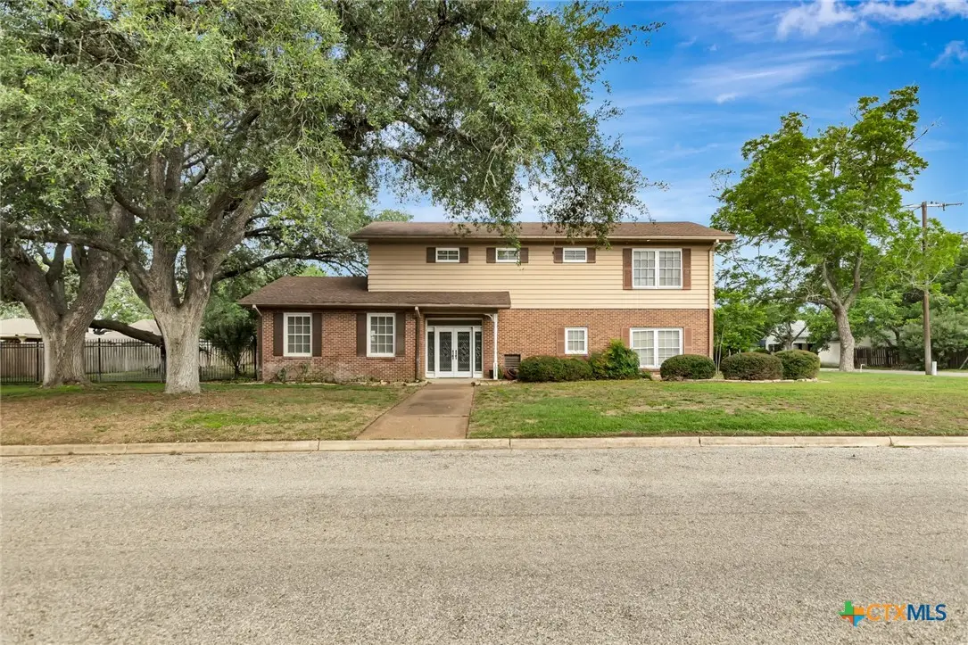 1014 N Hunt Street, Cuero, TX 77954 - #1
