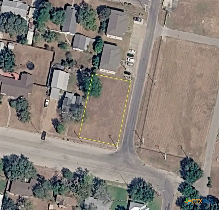 610 E Ruess Boulevard, Cuero, TX 77954 - #1