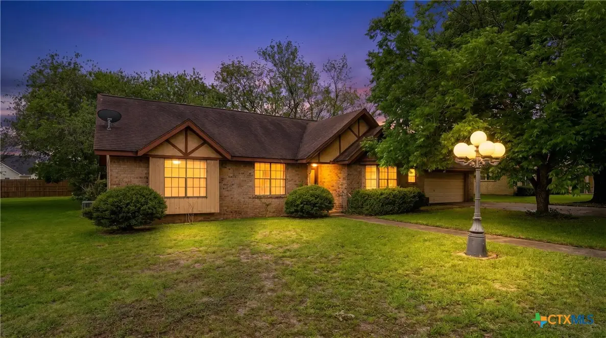 214 E Montana Drive, Shiner, TX 77984 - #1