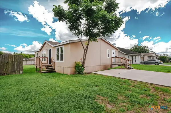 811 E Mesquite Lane, Victoria, TX 77901