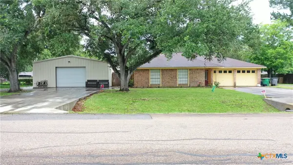 605 Broadmoor Street, Victoria, TX 77904