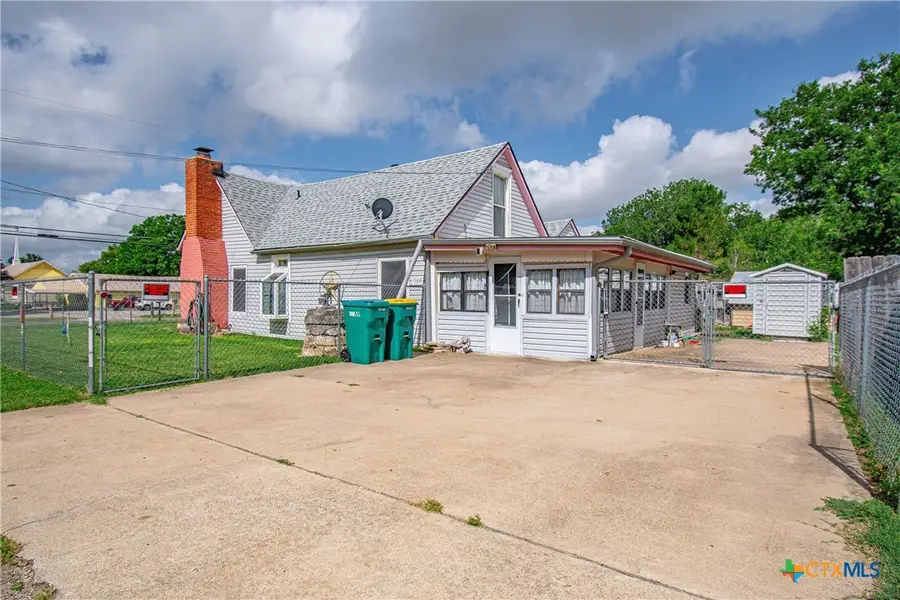 300 W Avenue J, Nolanville, TX 76559 - #3