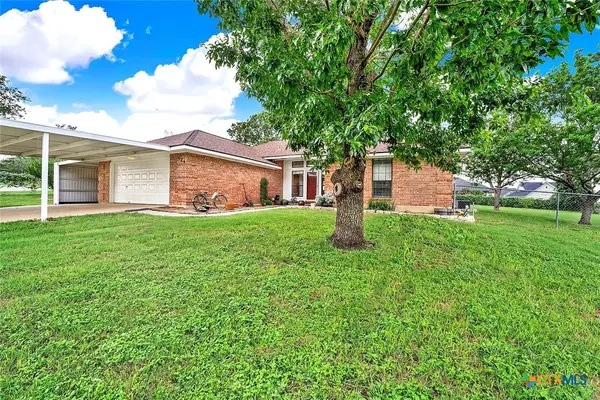 124 Country Gardens Gardens, La Vernia, TX 78121