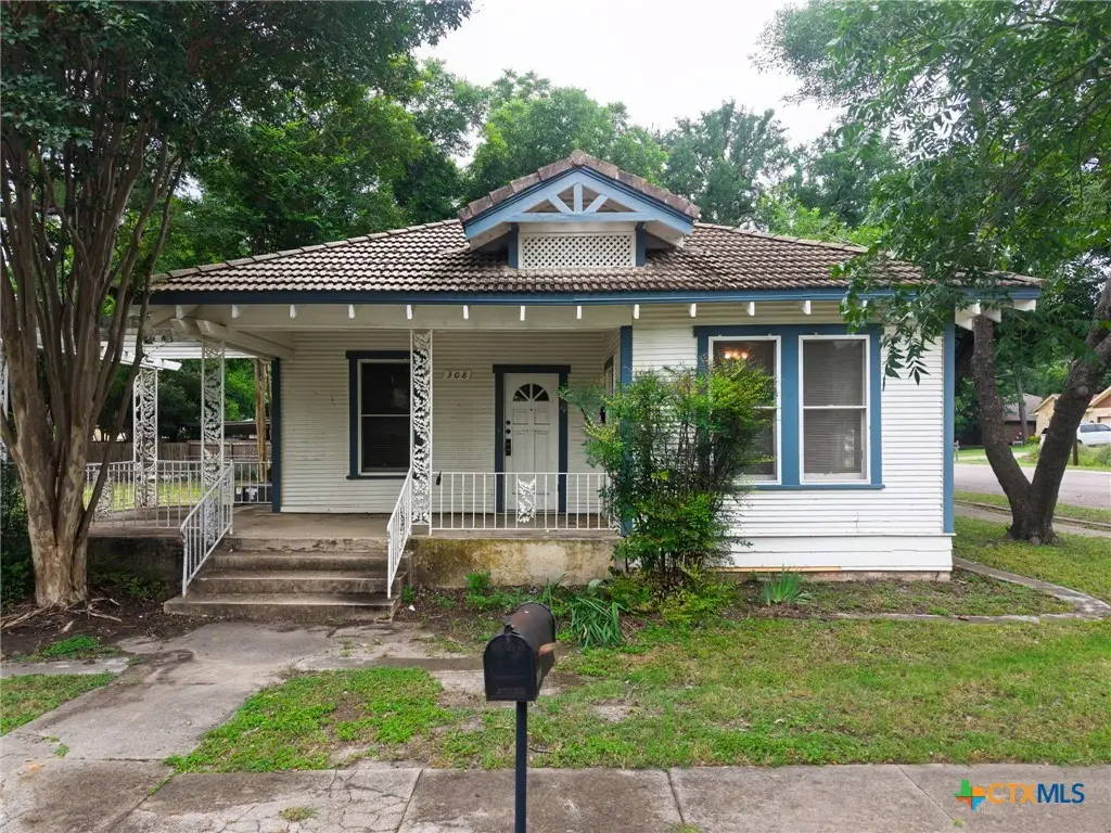 308 W 1st Street, Lampasas, TX 76550 - #1