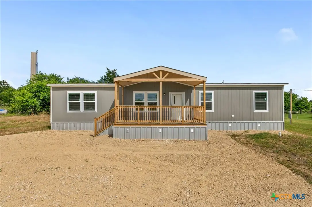 305 S 6th Street, Buckholts, TX 76518 - #1