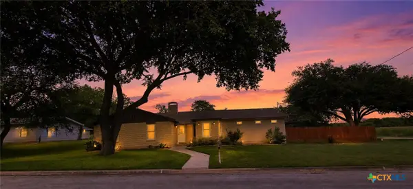 110 Live Oak Street, Gonzales, TX 78629