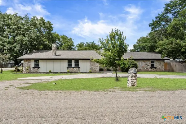 702 E Sandy Lane, Little River Academy, TX 76554