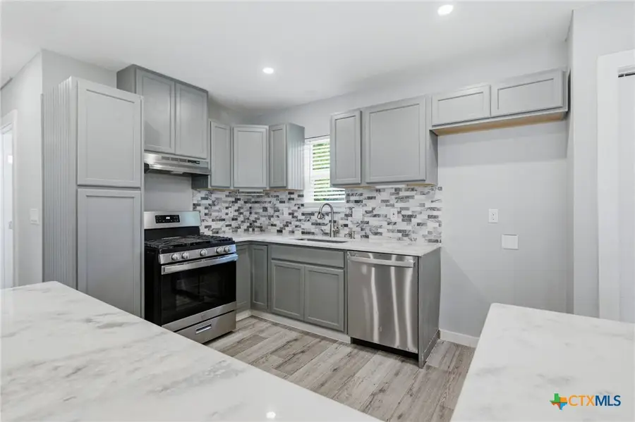 2201 E Colorado Street, Victoria, TX 77901 - #2