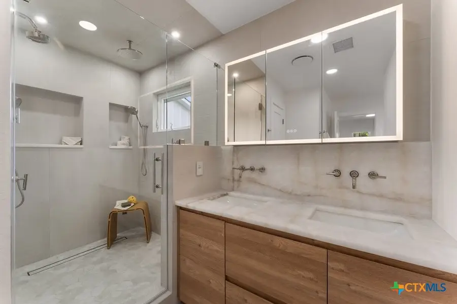 706 Kenilworth Boulevard, San Antonio, TX 78209 - #3