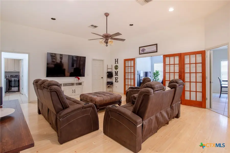 218 West Haven, Victoria, TX 77904 - #2