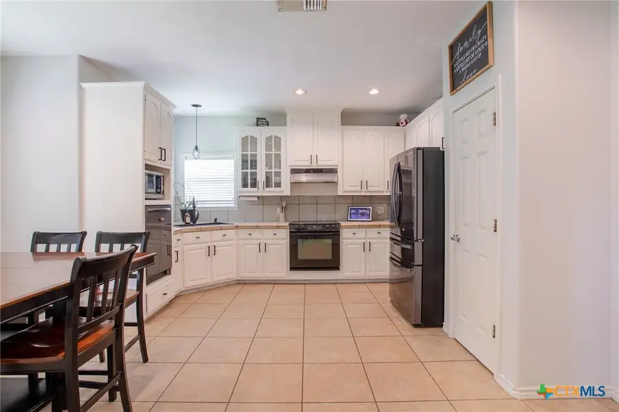 218 West Haven, Victoria, TX 77904 - #3