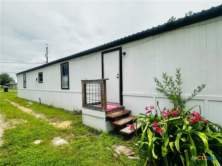 217 E Schulz, Marion, TX 78124 - #2